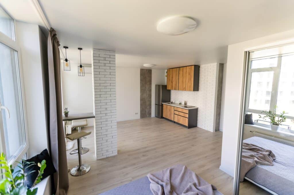 Studio flat with furnishings